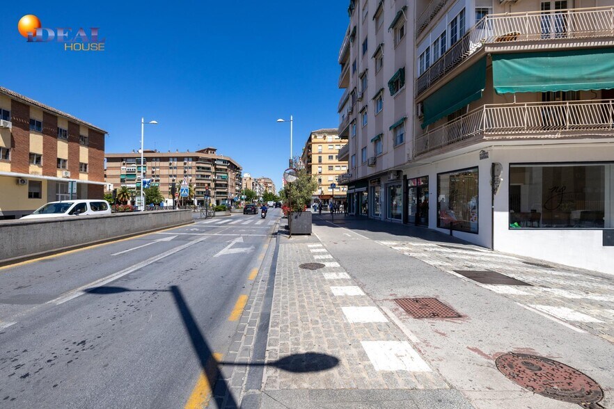 Calle Abderrahmán, 11, Granada, Granada en venta - Foto del edificio - Imagen 2 de 32