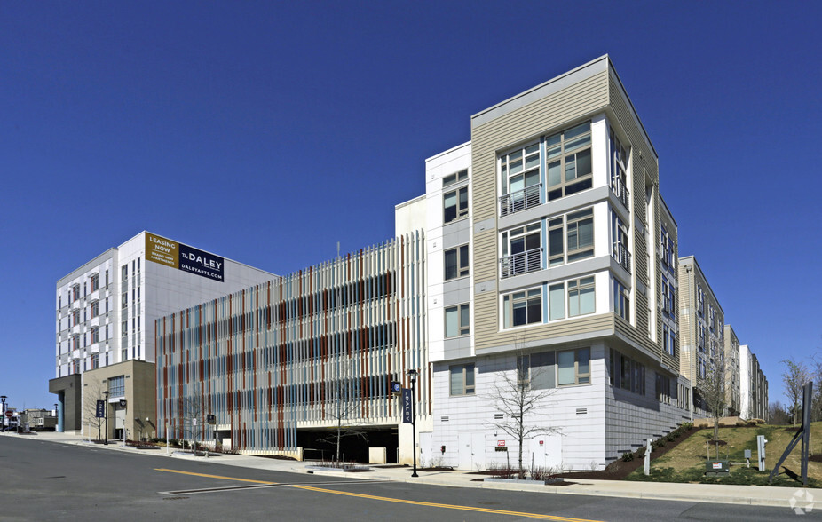 8010 Gramercy Blvd, Rockville, MD en alquiler - Foto del edificio - Imagen 2 de 171