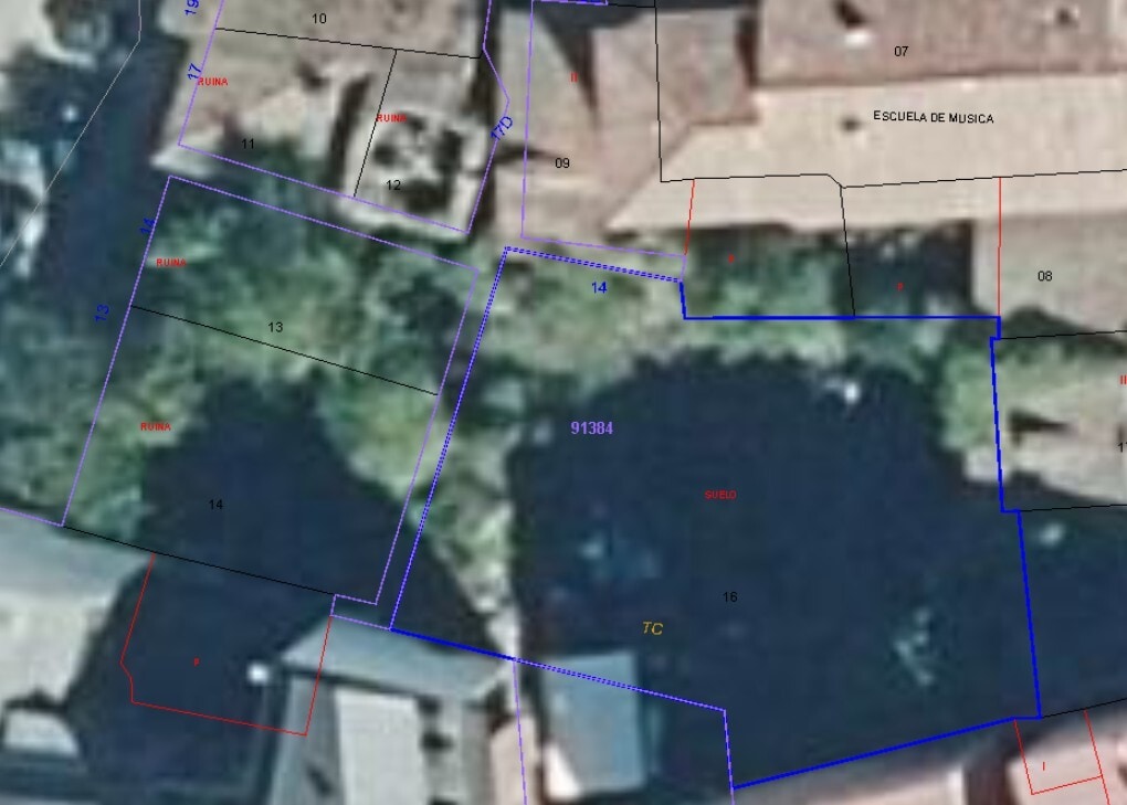 Terreno en Cangas del Narcea, Asturias en venta Foto principal- Imagen 1 de 2