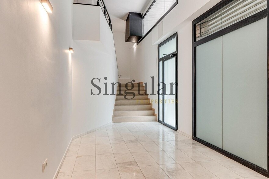 Edificio residencial en Barcelona, Barcelona en venta - Foto del interior - Imagen 1 de 7