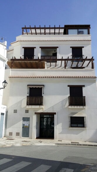 Local en Salobreña, Granada en venta - Foto del edificio - Imagen 2 de 11