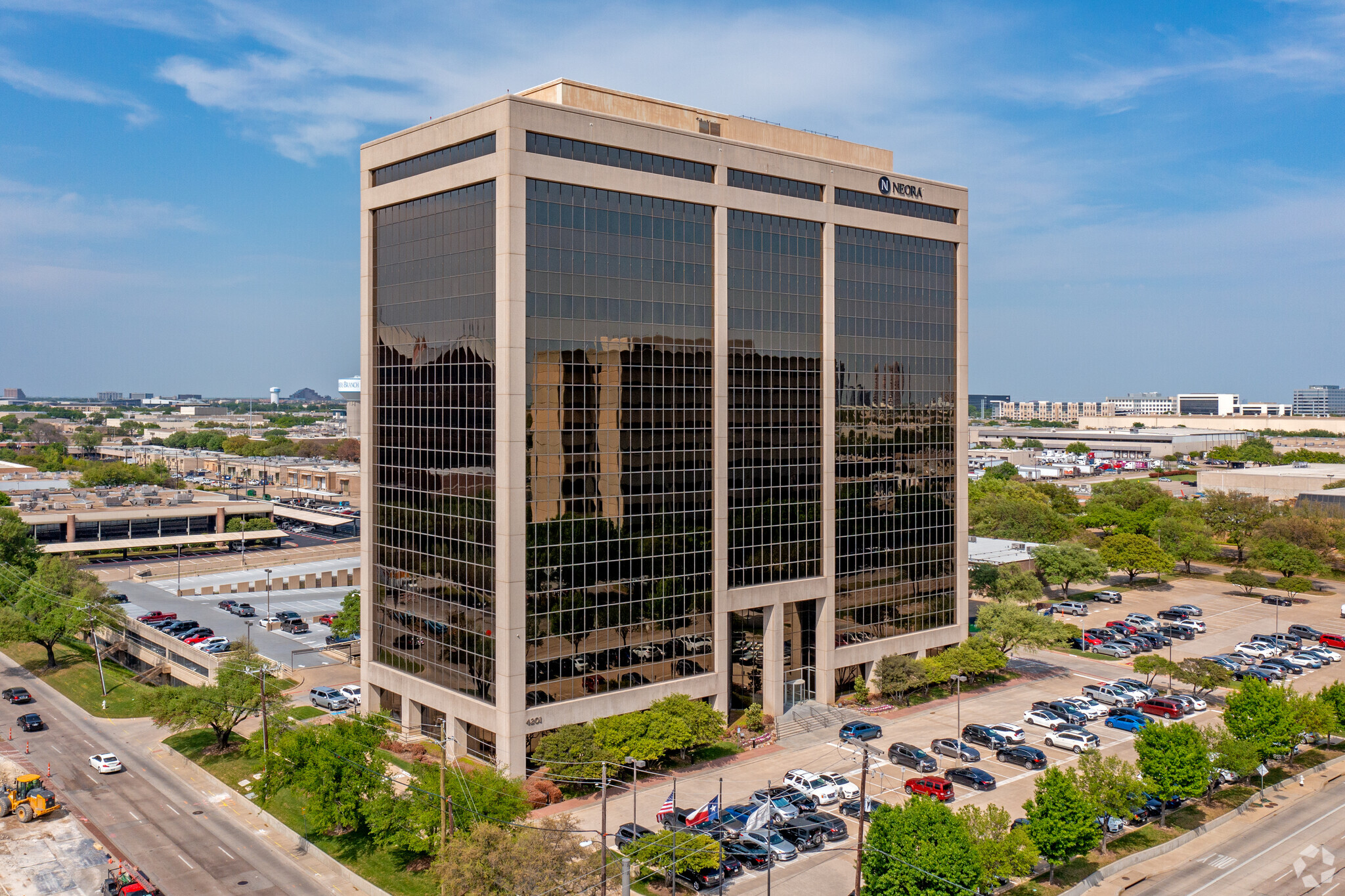 4201 Spring Valley Rd, Dallas, TX en alquiler Foto del edificio- Imagen 1 de 8