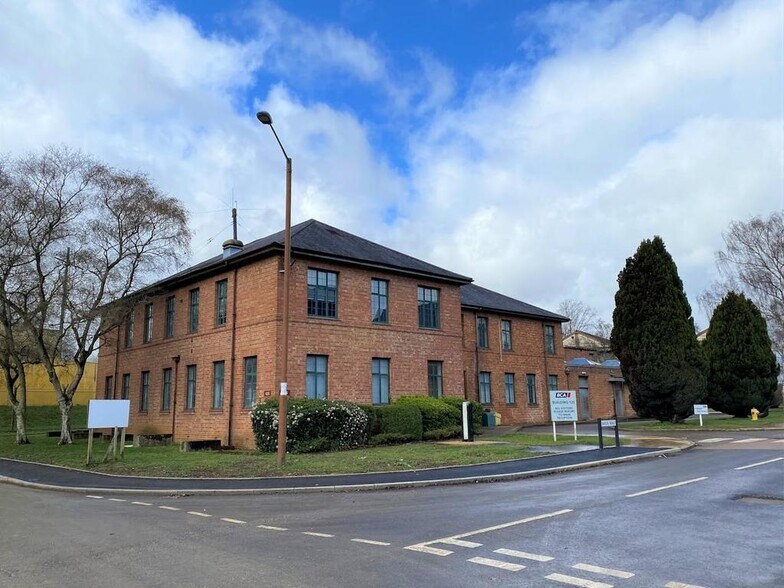 125 Camp Rd, Upper Heyford en alquiler - Foto del edificio - Imagen 3 de 8