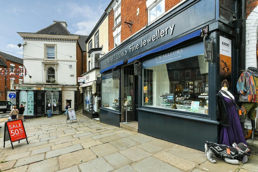 2 Victoria Sq, Ashbourne en venta - Foto del edificio - Imagen 2 de 8