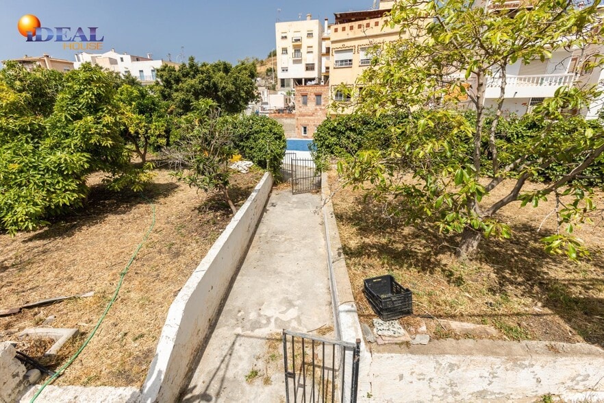 Terreno en Almuñécar, Granada en venta - Foto del edificio - Imagen 3 de 27