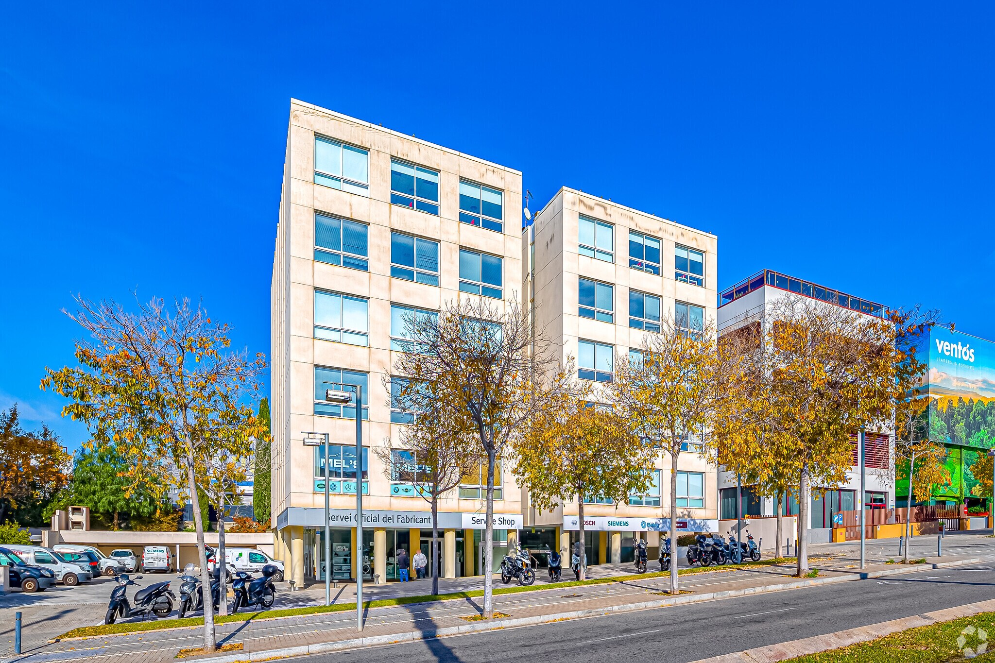 Oficina en Sant Just Desvern, Barcelona en alquiler Foto principal- Imagen 1 de 4