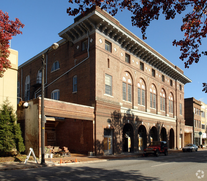 1112 Main St, Lynchburg, VA en venta - Foto del edificio - Imagen 2 de 19