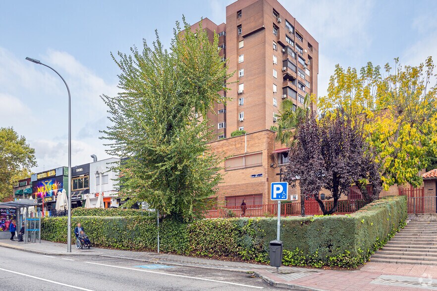 Calle de Nuestra Señora de la Luz, 118, Madrid, Madrid en venta - Foto del edificio - Imagen 3 de 5