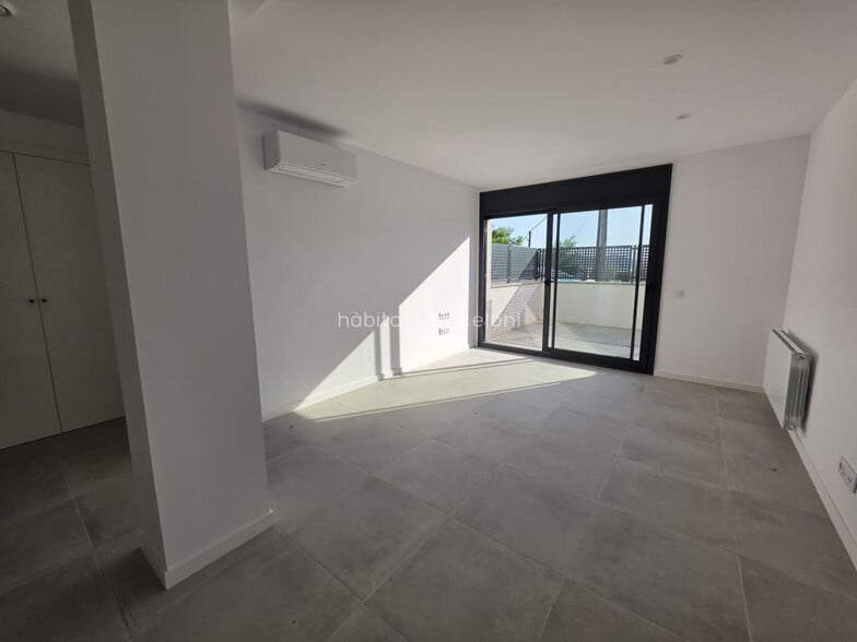 Edificio residencial en Hostalric, Gerona en venta - Foto del interior - Imagen 3 de 5