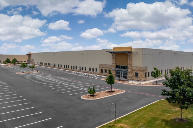 Más detalles de 6422 E Campus Dr, San Antonio, TX - Nave en alquiler