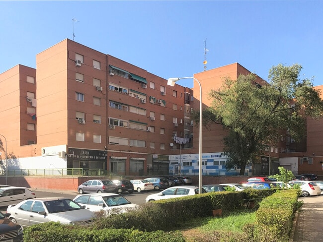 Más detalles de Calle Virgen de los Desamparados, 34, Madrid - Edificio residencial​ en venta