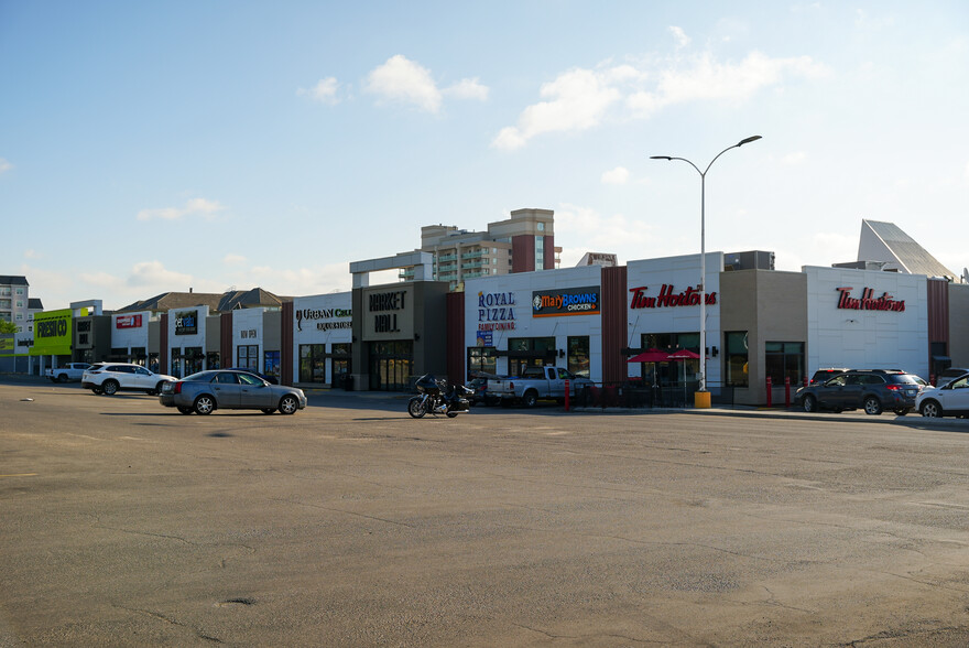 2325 Preston Ave S, Saskatoon, SK en alquiler - Foto del edificio - Imagen 2 de 9