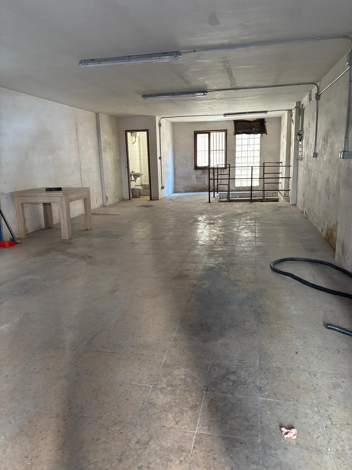 Local en Montcada i Reixac, Barcelona en alquiler Foto del interior- Imagen 1 de 2