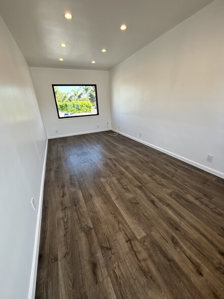 3601-3609 1/2 W Magnolia Blvd, Burbank, CA en alquiler - Foto del interior - Imagen 2 de 20