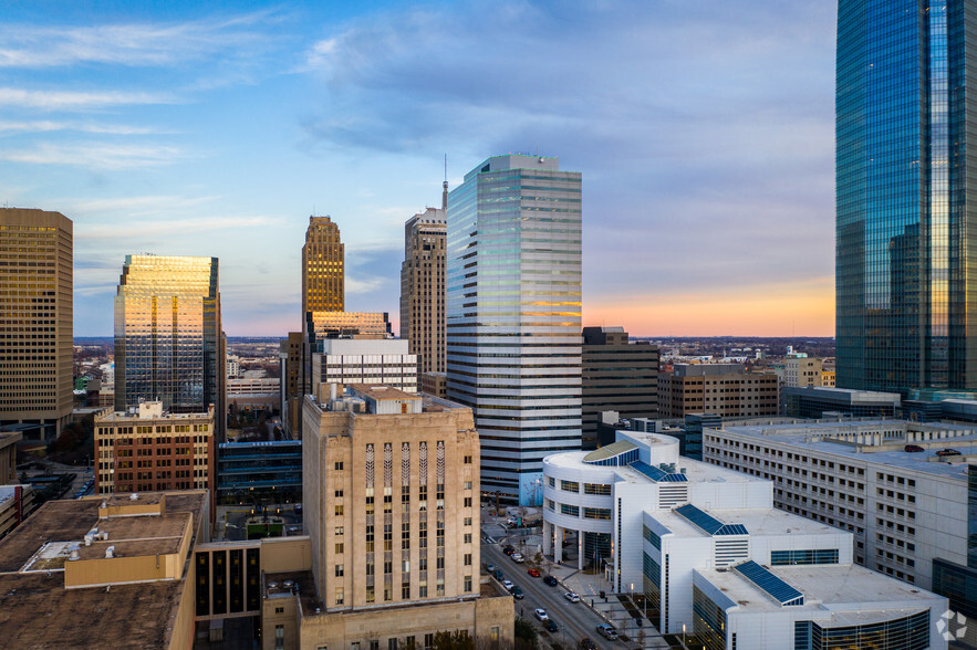 210 Park Ave, Oklahoma City, OK en alquiler - Foto del edificio - Imagen 2 de 10