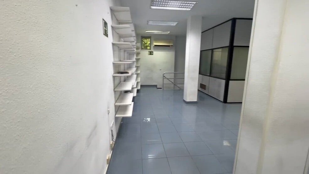 Calle de Jesús Aprendiz, 11, Madrid, Madrid en venta - Vídeo de anuncio comercial - Imagen 2 de 5