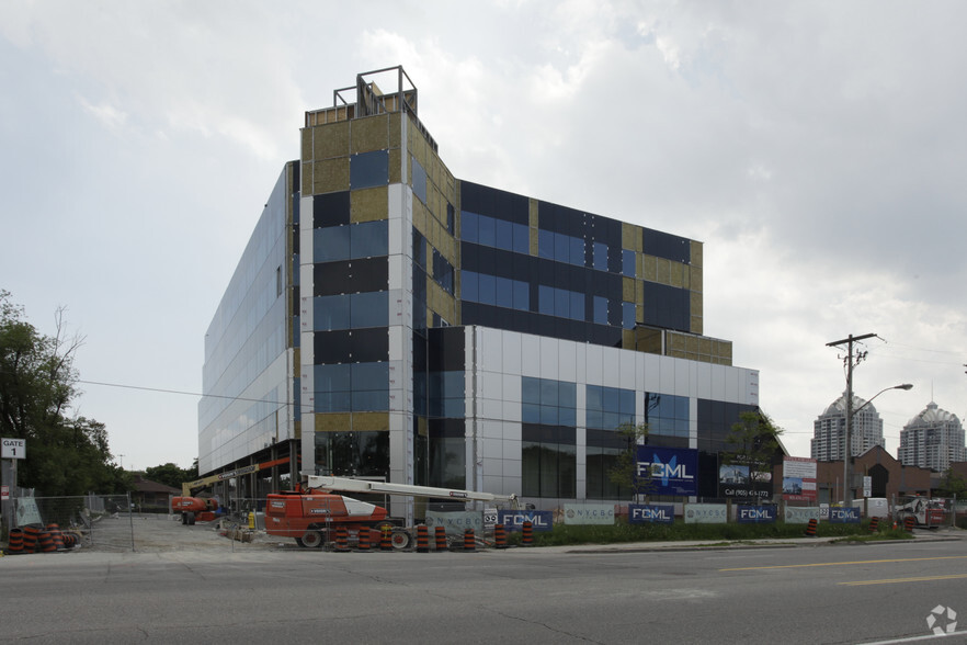 685 Sheppard Ave E, Toronto, ON en alquiler - Foto del edificio - Imagen 2 de 13