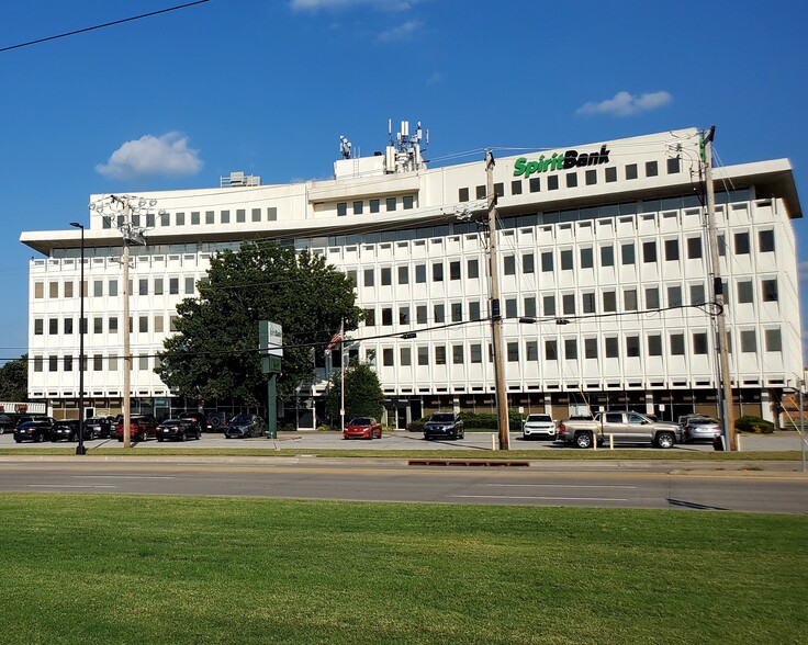 4815 S Harvard Ave, Tulsa, OK en alquiler - Foto del edificio - Imagen 1 de 20