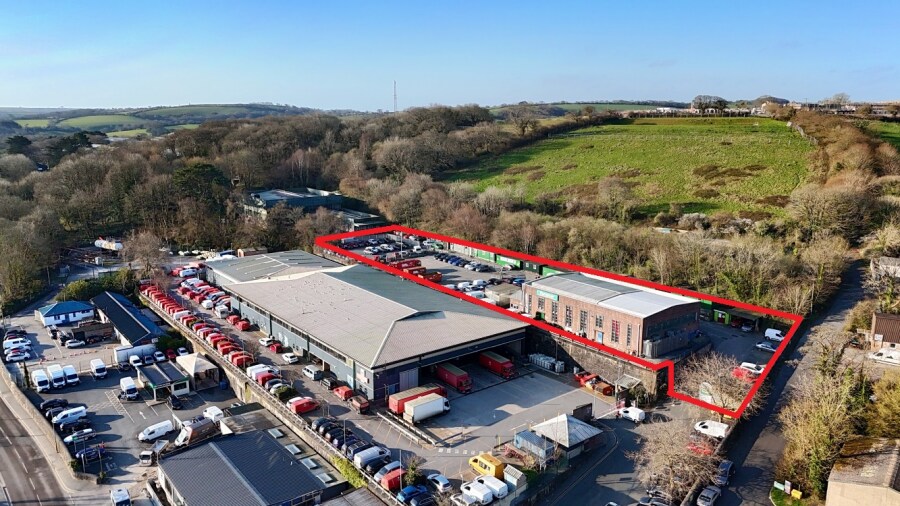 Harvey Rd, Truro en venta - Foto del edificio - Imagen 2 de 7