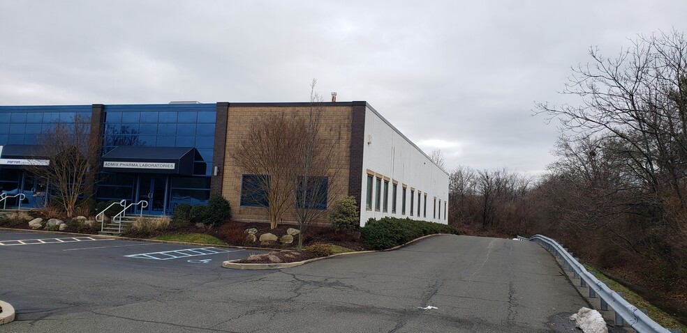 3001 Hadley Rd, South Plainfield, NJ en venta - Foto del edificio - Imagen 1 de 1