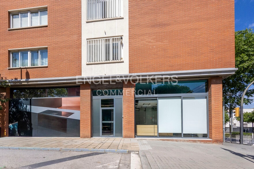 Edificio residencial en Sant Just Desvern, Barcelona en venta - Foto del edificio - Imagen 2 de 2