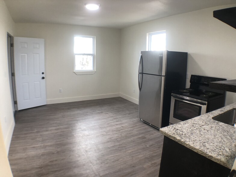 1306 E 2nd St, Tulsa, OK en venta - Foto del edificio - Imagen 2 de 11