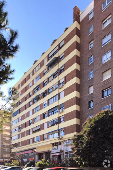 Calle Jabonería, 53, Alcorcón, Madrid en alquiler - Foto del edificio - Imagen 2 de 2