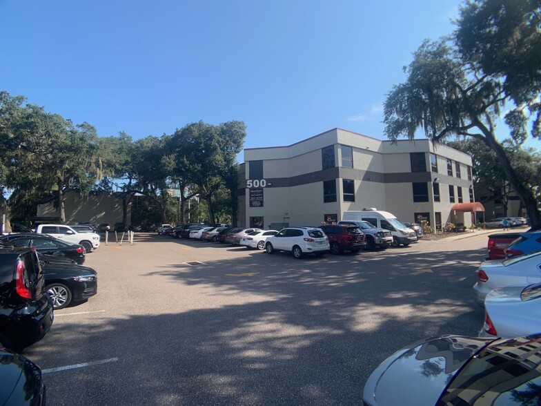 500 Vonderburg Dr, Brandon, FL en venta - Foto del edificio - Imagen 2 de 3