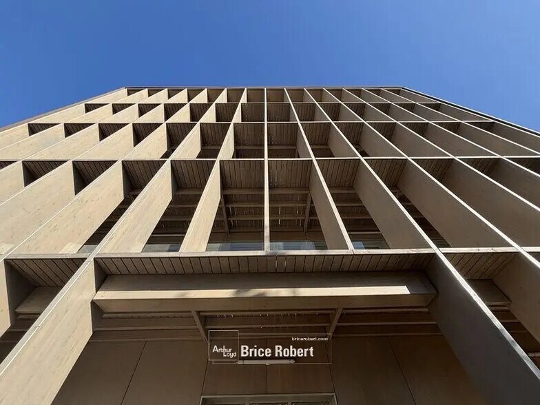 Oficina en Vaulx-en-Velin en alquiler - Foto del edificio - Imagen 2 de 12