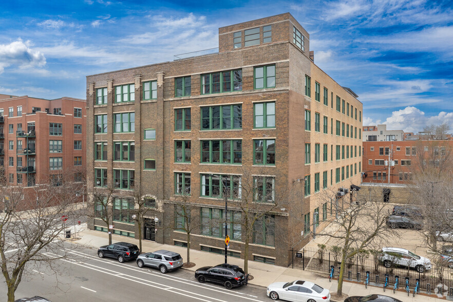 1327 W Washington Blvd, Chicago, IL en venta - Foto del edificio - Imagen 2 de 4