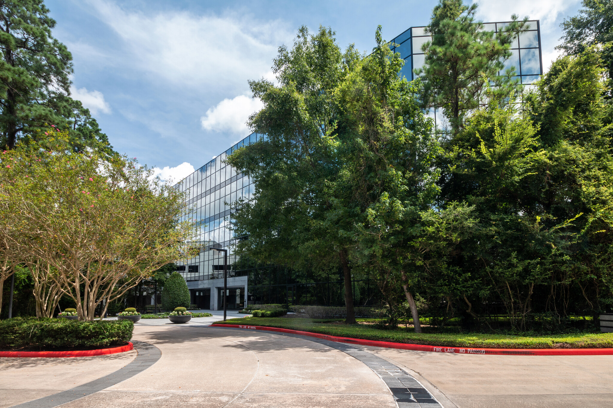 10055 Grogans Mill Rd, The Woodlands, TX en alquiler Foto del edificio- Imagen 1 de 8