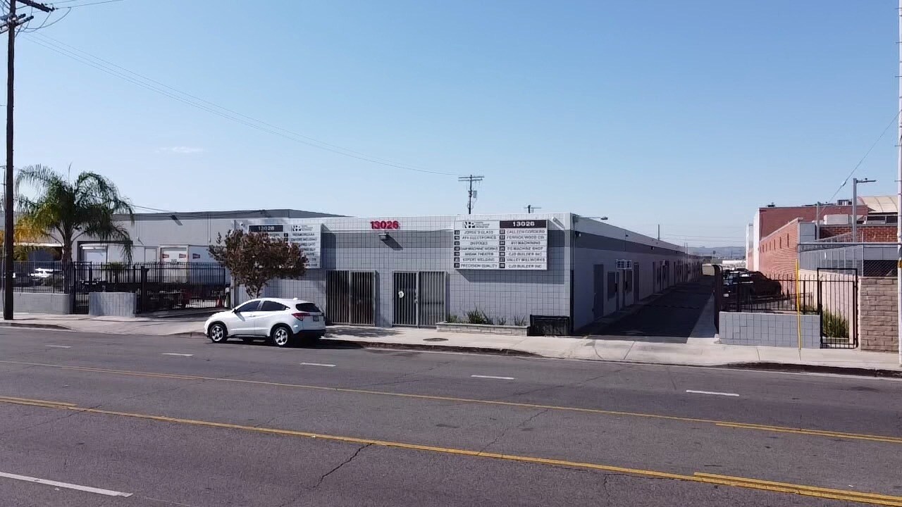 13026 Saticoy St, North Hollywood, CA en venta Foto del edificio- Imagen 1 de 1