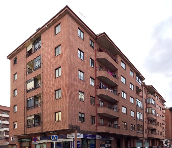 Calle Gredos, 10, Ávila, Ávila en alquiler - Foto del edificio - Imagen 2 de 2