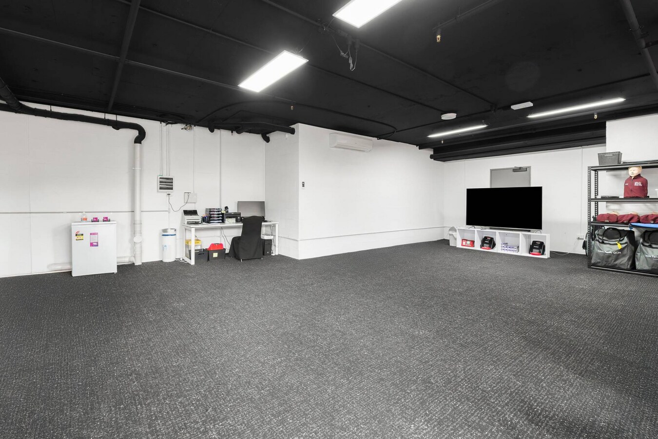 773 Toorak Rd, Hawthorn East, VIC 3123 - Unidad C01 - - Foto del interior - Image 2 of 6