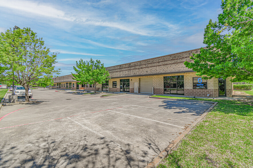 500 Spring Hill Dr, Spring, TX en alquiler - Foto del edificio - Imagen 3 de 15