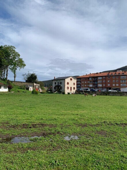 Edificio residencial en Puente Viesgo, Cantabria en venta - Foto del edificio - Imagen 2 de 4