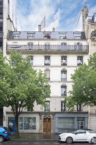 Edificio residencial en Paris en venta - Foto del edificio - Imagen 2 de 2