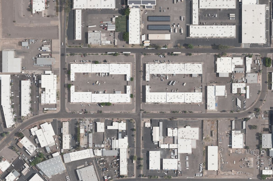 3002-3066 W Clarendon Ave, Phoenix, AZ en alquiler - Foto del edificio - Imagen 2 de 6