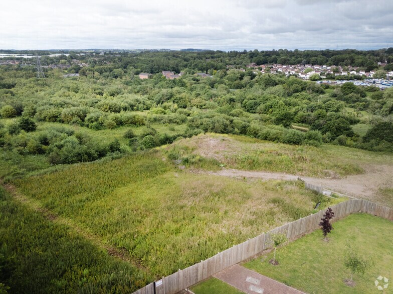 Leonard Way, Oldham en alquiler - Vista aérea - Imagen 3 de 4