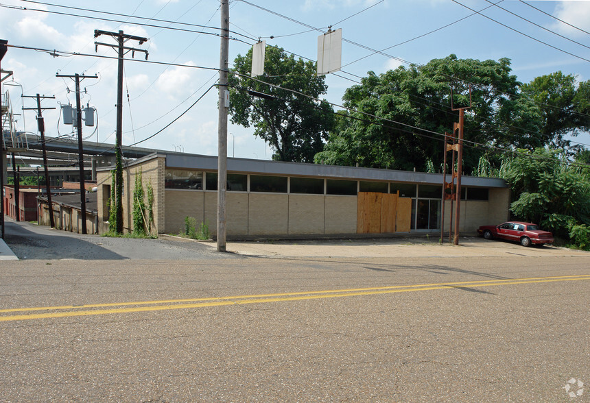 CBD  Mixed-Use Retail/ Office/ Warehouse cartera de 2 inmuebles en venta en LoopNet.es - Foto principal - Imagen 3 de 4