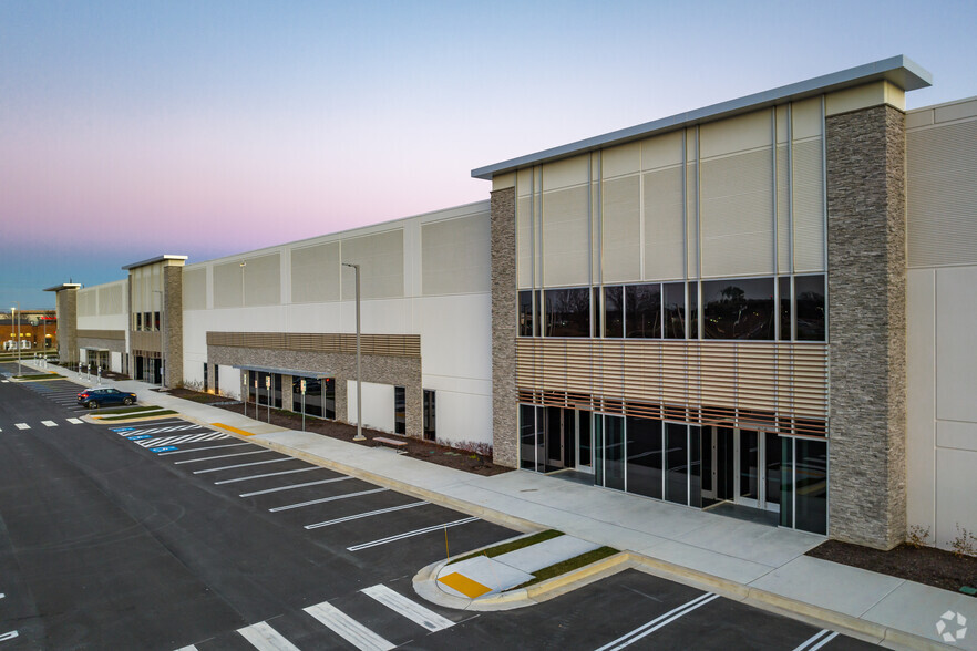 750 Progress Way, Gaithersburg, MD en alquiler - Foto del edificio - Imagen 3 de 25