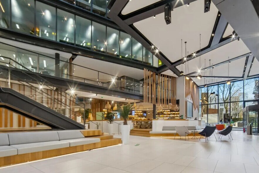 34-40 Rue Guynemer, Issy-les-Moulineaux en alquiler - Foto del edificio - Imagen 2 de 15