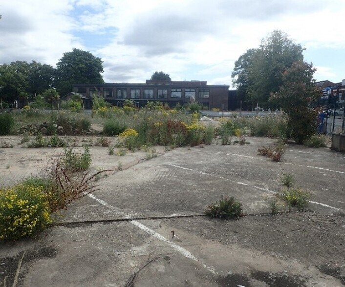 Warwick Road and Manor Farm Road cartera de 2 inmuebles en venta en LoopNet.es - Foto del edificio - Imagen 3 de 5