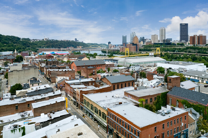 1317 E Carson St, Pittsburgh, PA en alquiler - Vista aérea - Imagen 1 de 13