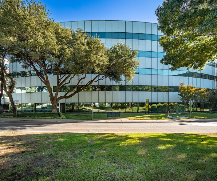 14800 Quorum Dr, Dallas, TX en alquiler - Foto del edificio - Imagen 1 de 8