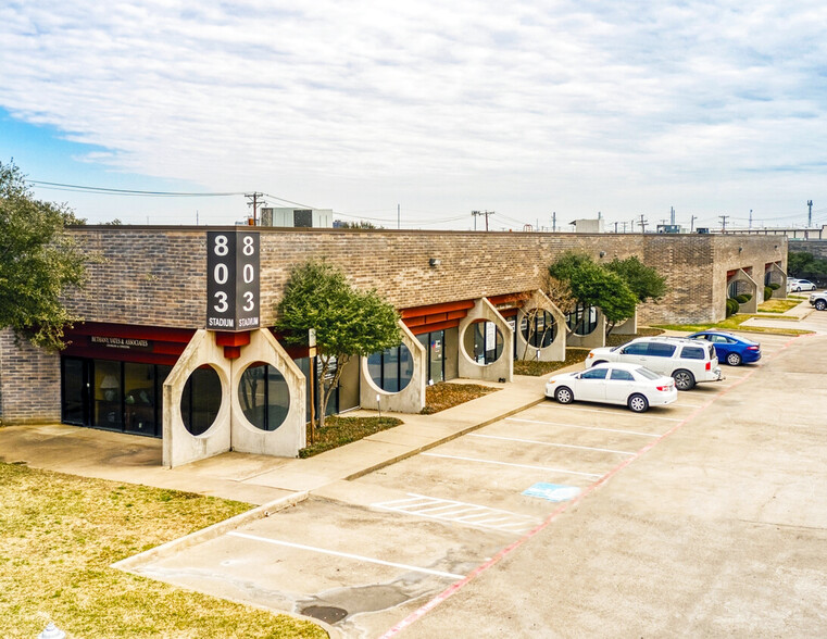 803 Stadium Dr, Arlington, TX en alquiler - Foto del edificio - Imagen 1 de 4