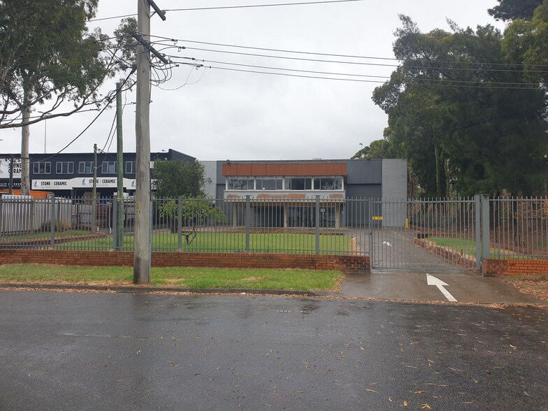 183 Warren Rd, Smithfield en alquiler - Foto del edificio - Imagen 2 de 2