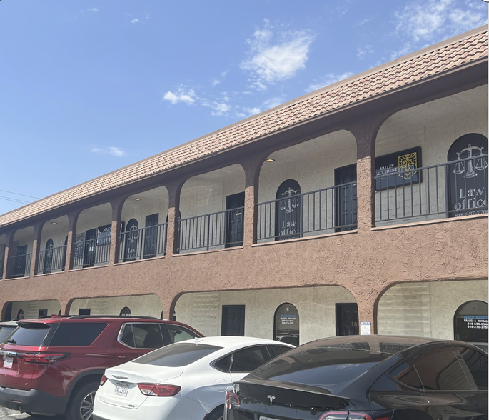 403-405 N MacLay Ave, San Fernando, CA en alquiler - Foto del edificio - Imagen 2 de 4