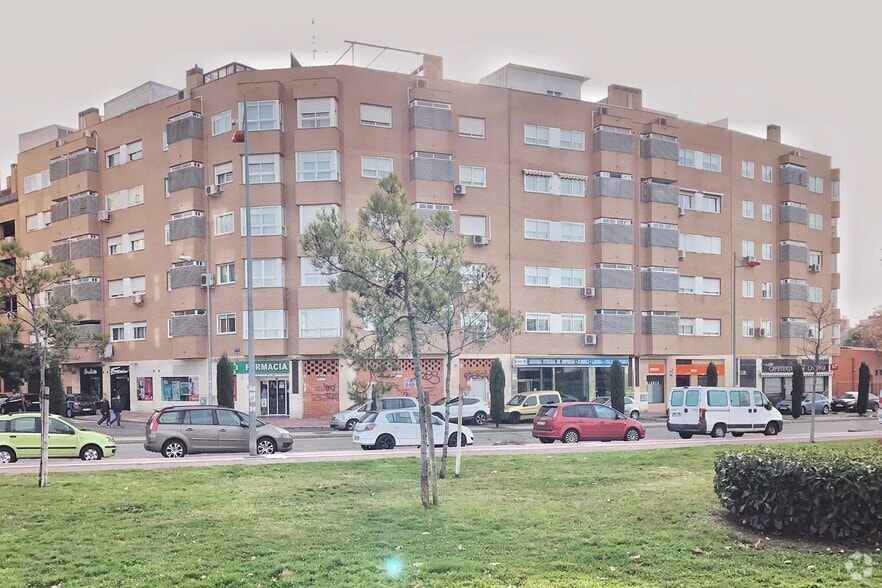 Avenida de Ronda, 81, Parla, Madrid en alquiler - Foto del edificio - Imagen 2 de 2