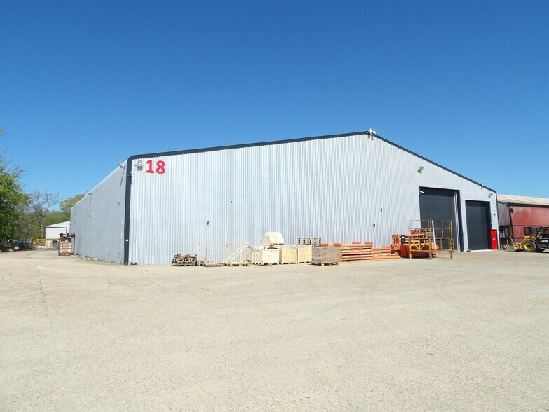 Unit 18 Lancaster Way, Earls Colne en alquiler - Foto del edificio - Imagen 1 de 3